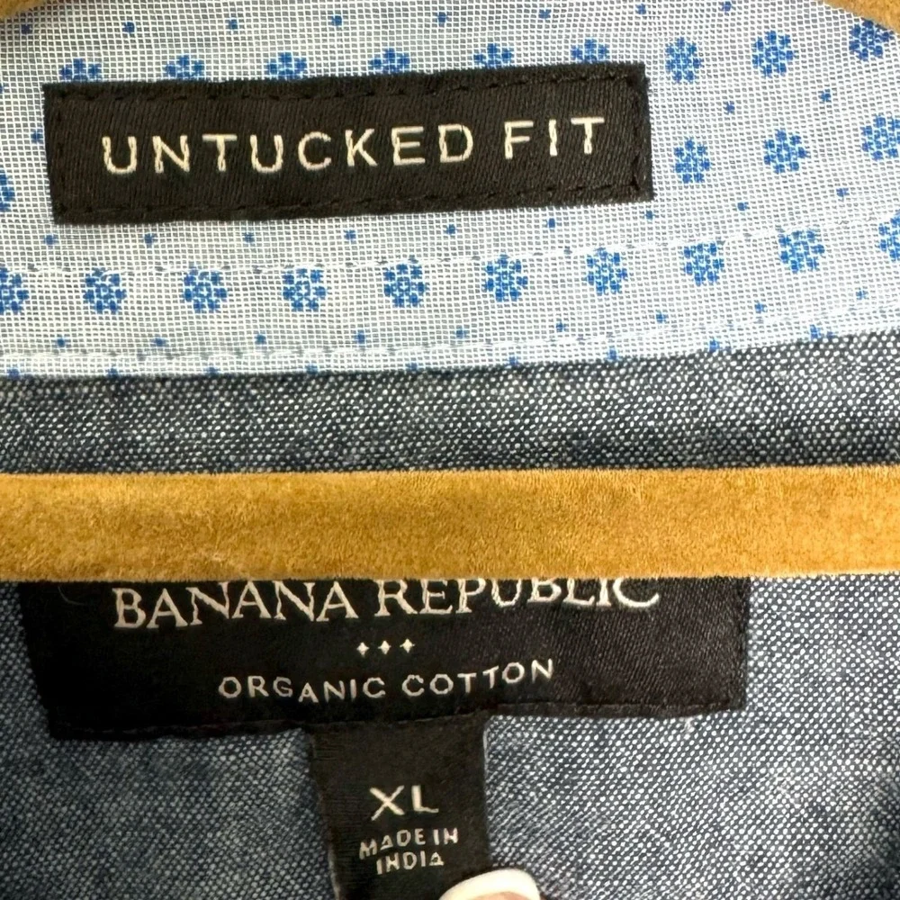 Banana Republic Button Down Mens XL Blue Untucked Fit Organic Cotton Micro Print